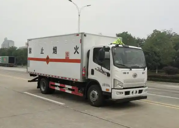 灯塔爆破器材运输车可以上高速吗？